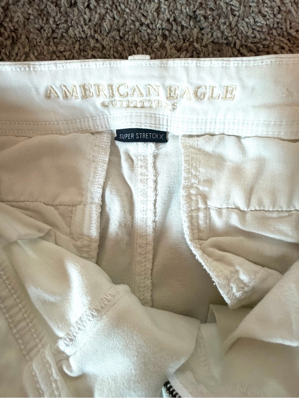 American Eagle Outfitters White Women's Shorts - Picture 6 of 7